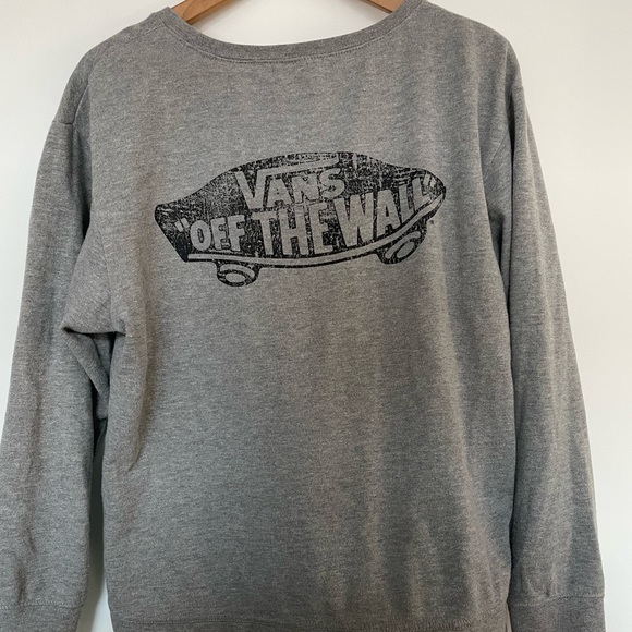 Retro sweatshirt from Vans 🤍 - Picture 3 of 3